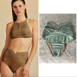 AGUA DE COCO bikini size small like new mint color